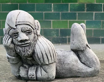 Betonnen kabouter standbeeld stenen man sculptuur buiten kabouter beeldje handgemaakt cement decor tuin kabouter ornament unieke tuinkunst kabouter cadeau