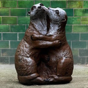 Romantic otter figurine Concrete family otter sculpture Stone otter statue Garden animal decoration Lawn ornament Otter lover gift Yard art