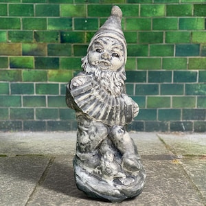 Beton Gnom Skulptur Outdoor Troll Statue Steinzwerg mit Musiker Instrument Dekoration Gartenzwerg Liebhaber Geschenk Haustür Ornament Hofkunst