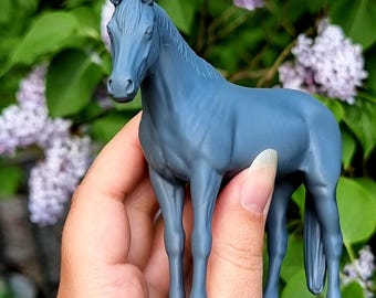 Standing Warmblood, Venti (1:20 scale)