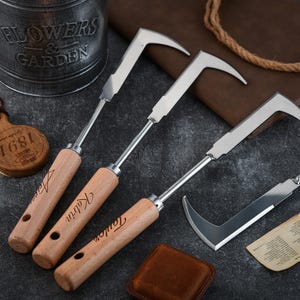 Handmade Gardening Scythe with Wooden Handle - Traditional Gardening Tool with Sharp Blade - Ideal Gift for Father, Groomsmen Gift