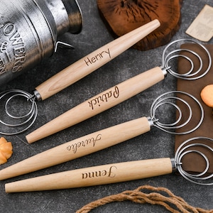 Custom stainless steel whisk with wooden handle. Suitable for baking、bread making, cooking gifts