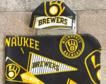 Milwaukee Brewers Newborn baby fleece blanket & hat gift set
