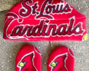 St Louis Cardinals Newborn Baby Fleece Hat & Mittens Gift Set