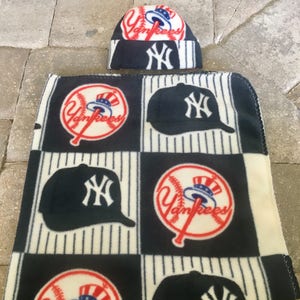 New York Yankees MLB Newborn baby fleece blanket & hat gift set