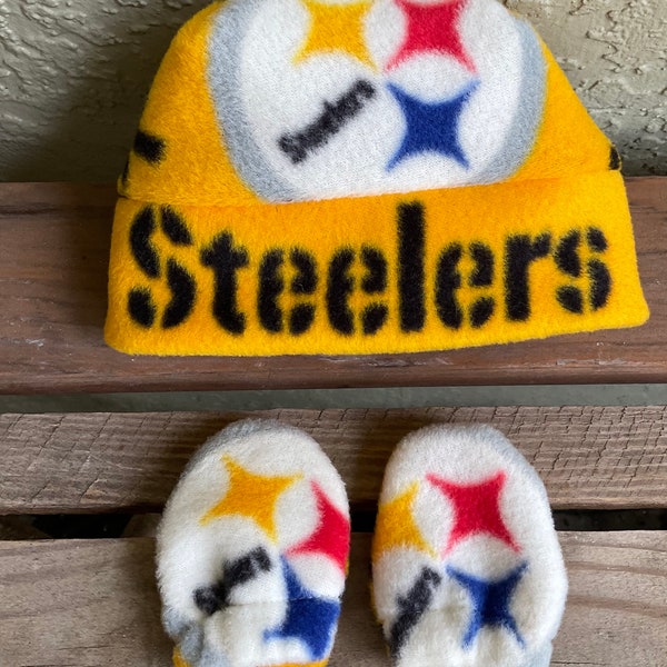 Pittsburg Steelers Newborn Baby Fleece Hat & Mittens Gift Set