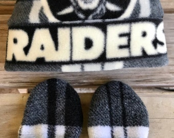 Raiders Newborn Baby Fleece Hat & Mittens Gift Set