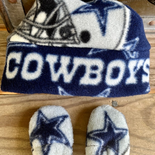 Dallas Cowboys Newborn Baby Fleece Hat & Mittens Gift Set