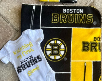 Boston Bruins Newborn baby fleece blanket, hat & onesie gift set