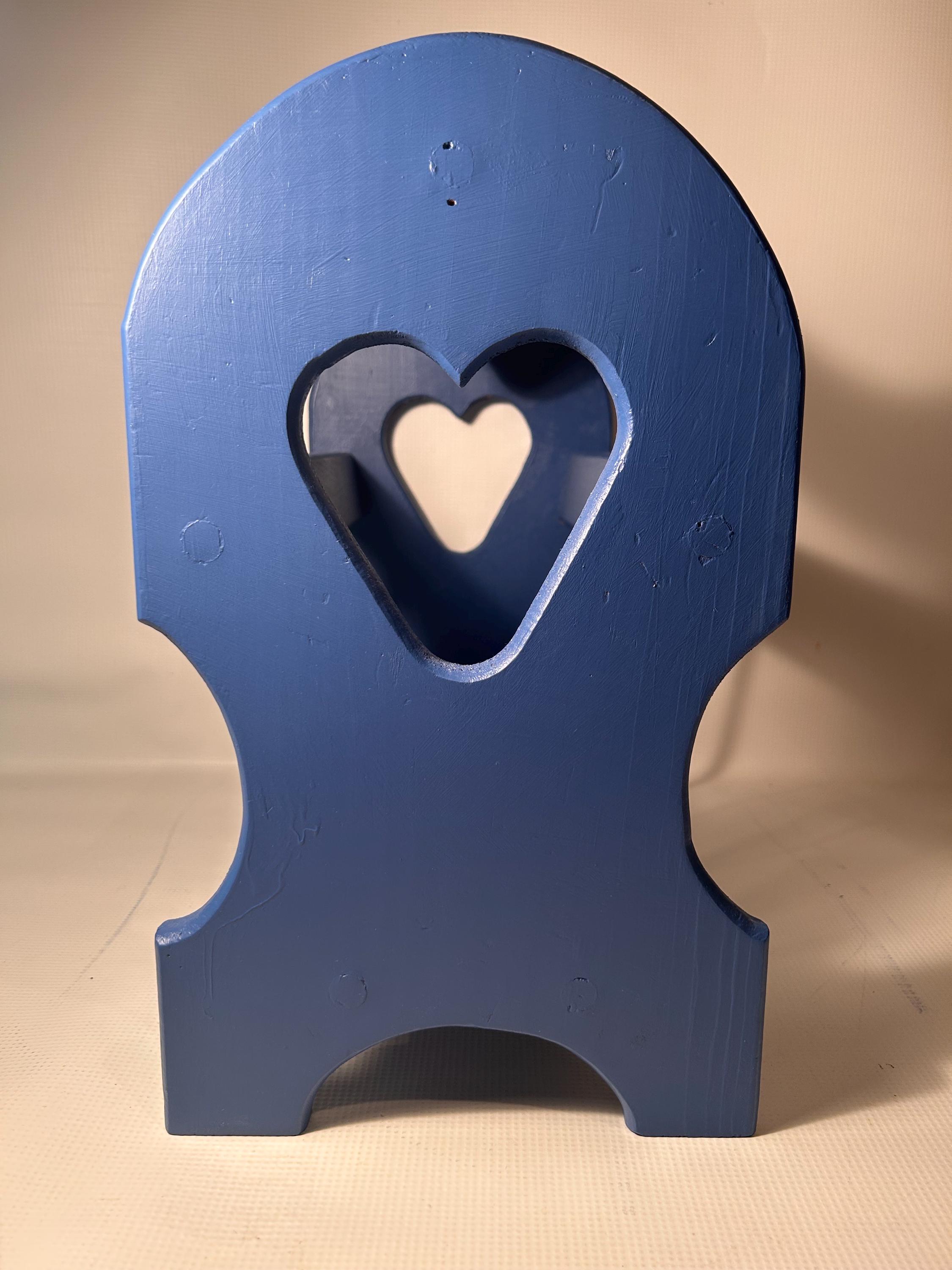 ヴィンテージブルーハートマガジンラック：ペイントされた木製の本棚