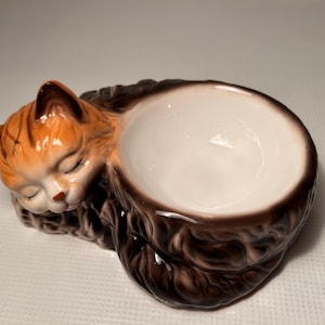 Vtg. Ceramic Cat Bowl Water Food Dish Sleeping Kitty Decorative Hand Painted