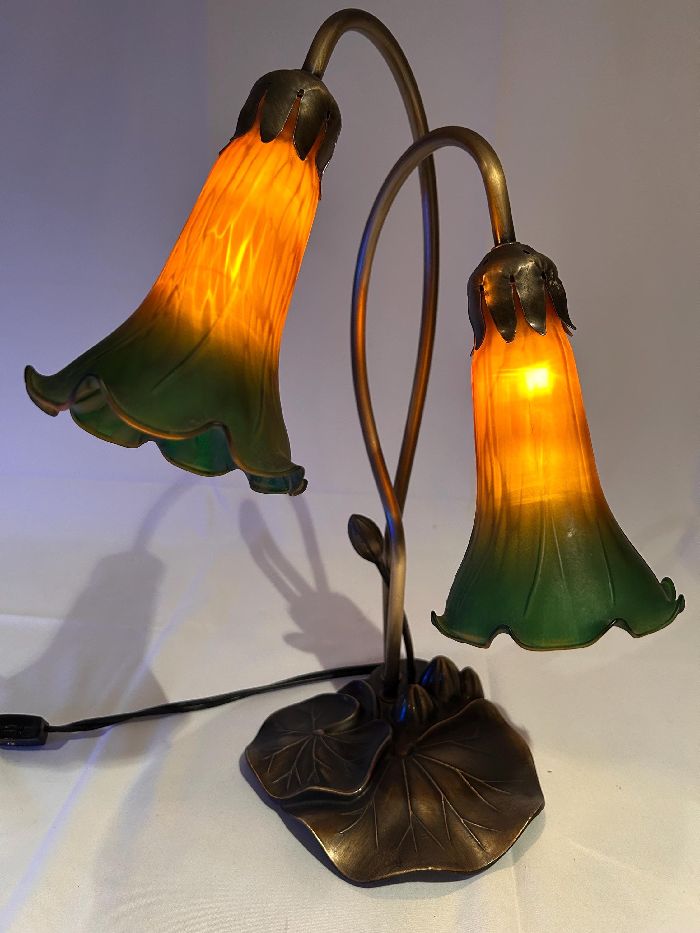 Tiffanys lily lamp - Etsy 日本