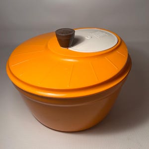 Vtg. Retro 1970&#39;s Moulinex Salad Spinner Iconic Orange Colour Manual Spinning Mechanism Wash Salad Greens Colander
