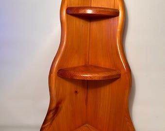 Vintage Handgefertigte Holz-Eckregal: 3-Tiered Knick Knack Display