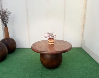 Mesa de centro de nogal con pata esférica