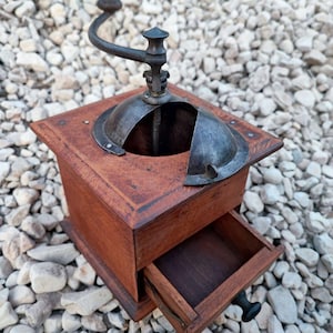 Antike Vintage französische Kaffeemühle Peugeot Frères