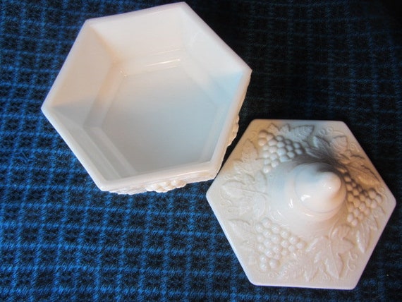 Imperial Glass, Milk Glass Trinket Box, Milk Glas… - image 3