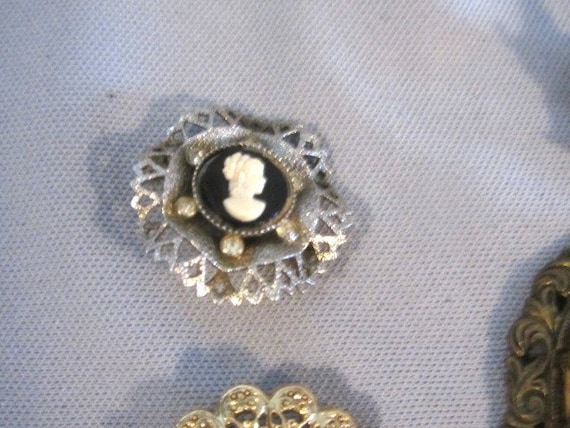 Lot Vintage Brooches, Porcelain Cameo, Pearl Tear… - image 6