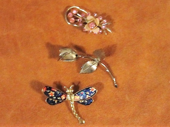 Lot of 3 Vintage Brooches, Floral Brooches, 70's … - image 1