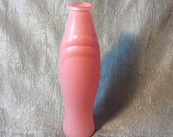 Art Deco Vintage FTD Pink Bud Vase, 1960's Pink FTD Mother's Day Vase, Pink Vase in an Art Deco Design Made For FTD, Pink Satin Bud Vase