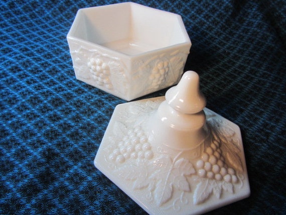 Imperial Glass, Milk Glass Trinket Box, Milk Glas… - image 1