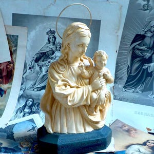 Precioso busto vintage de la Virgen María y el Niño Jesús. VS165