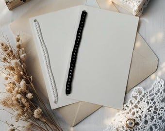 Marcapáginas de crochet hecho a mano con carta en blanco minimalista perfecto para journaling notas escritas a mano papelería