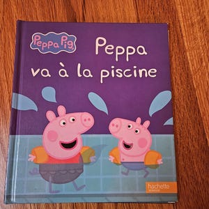 Peppa va a la piscine in French