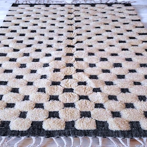 Moroccan rug, handmade beni ourain rug, Minimalistic wool rug, Custom made rug, checkered area rug, tapis marocain, wool rug, large area rug