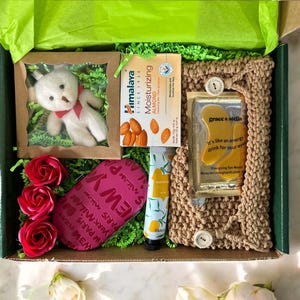 Birthday Gift Box | Present Wife Care Package Best Friend Care Package for women | Christmas, Mothers Day, Wellness Gift Corporate Gifting