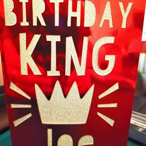 Personnaliser la carte d'anniversaire du roi