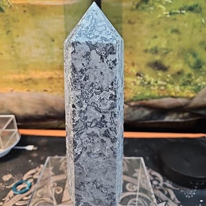 2,1 kg 3,7 cm hög Crazy Lace Jasper Crystal Point Tower Healing
