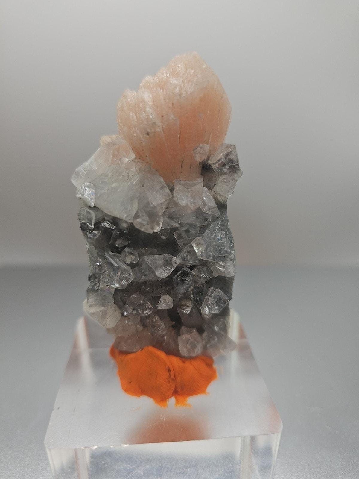 51g ピンクスティルバイト・アポフィライト結晶標本、天然鉱物