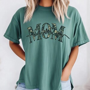 custom mama shirt, custom mom shirt, custom mothers day, mama crewneck, mom life shirt, mom shirt with names, best mom shirt,