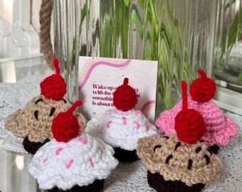 Délicieuses breloques pour cupcakes Amigurumi au crochet