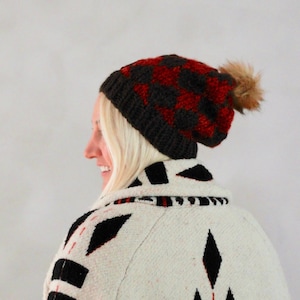 Chunky Beanie with Fur Pompom- Brown Red Beanie- Pom pom Beanie- Loose Hat- Hand Knit Beanie- Winter Beanie- Handmade Beanie Christmas Gift