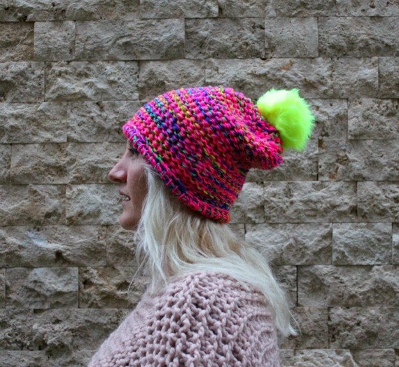 Neon Pom Pom Beanie / Hot Pink Neon 