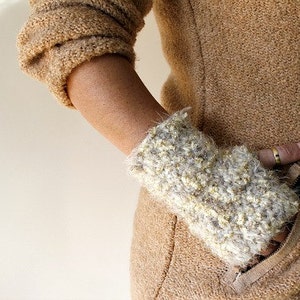 Fingerless Gloves / Sparkled White Fingerless Gloves / Crochet Fingerless Gloves / Winter Accessories / Gold Glitter Gloves / Birthday Gift