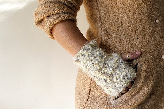 Fingerless Gloves / Sparkled White Fingerless Gloves / Crochet Fingerless Gloves / Winter Accessories / Gold Glitter Gloves / Birthday Gift