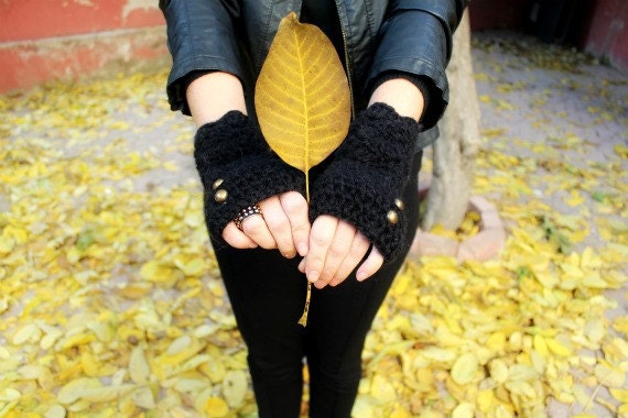 black gloves . fingerless gloves . black texting gloves . driving gloves . alpaca gloves . crochet gloves .winter gloves . black knit gloves