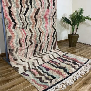 Wavy Stripe Moroccan Rug, Azilal Style Wool Carpet in Pastel Pink & Earth Tones, Handwoven Shag Area Rug, Bohemian Chic Home Decor
