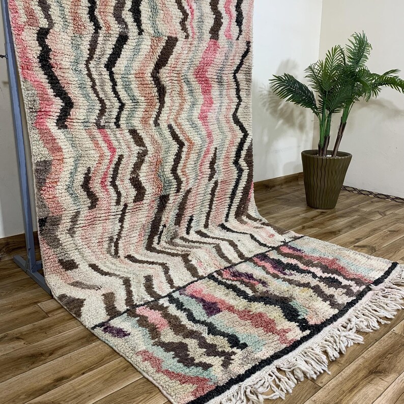 Wavy Stripe Moroccan Rug, Azilal Style Wool Carpet in Pastel Pink & Earth Tones, Handwoven Shag Area Rug, Bohemian Chic Home Decor