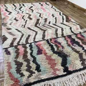 Wavy Stripe Moroccan Rug, Azilal Style Wool Carpet in Pastel Pink & Earth Tones, Handwoven Shag Area Rug, Bohemian Chic Home Decor