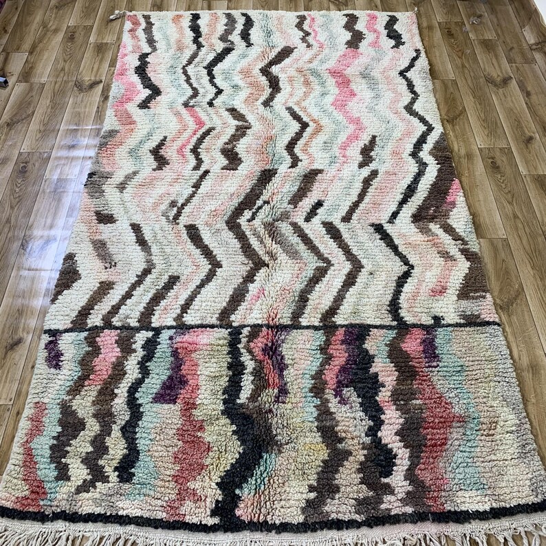 Wavy Stripe Moroccan Rug, Azilal Style Wool Carpet in Pastel Pink & Earth Tones, Handwoven Shag Area Rug, Bohemian Chic Home Decor