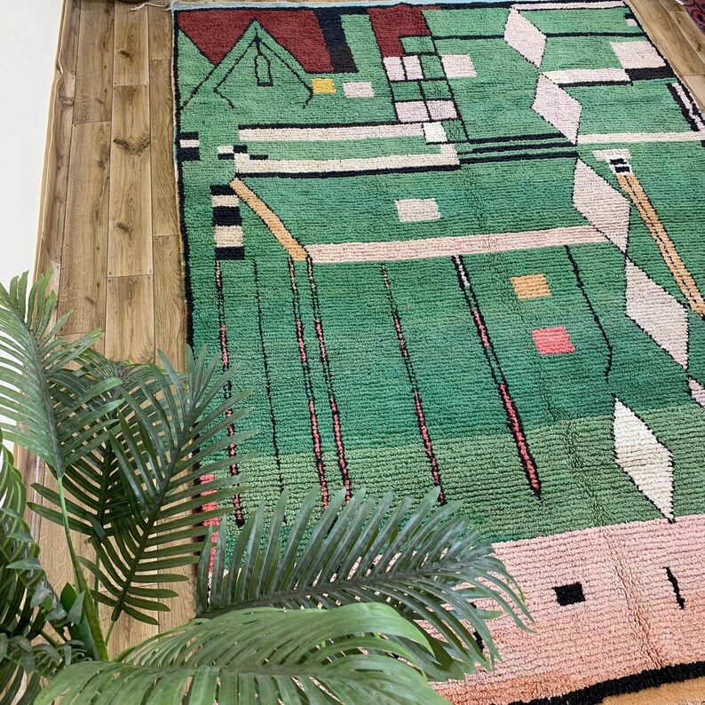 Artistic Moroccan Rug in Emerald Green & Red, Contemporary Abstract Wool Design, Unique Amazigh Carpet for Bohemian Decor