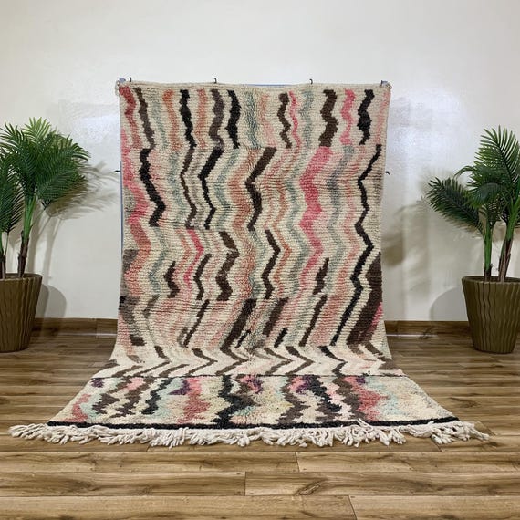 Wavy Stripe Moroccan Rug, Azilal Style Wool Carpet in Pastel Pink & Earth Tones, azilal style rug, wavy stripe carpet, pastel pink decor, ea
