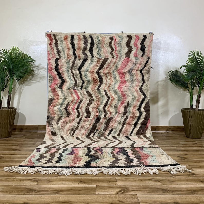 Wavy Stripe Moroccan Rug, Azilal Style Wool Carpet in Pastel Pink & Earth Tones, Handwoven Shag Area Rug, Bohemian Chic Home Decor