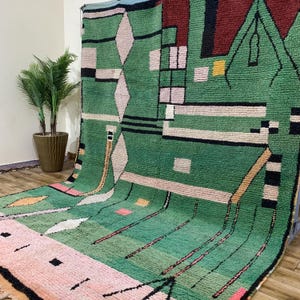 Artistic Moroccan Rug in Emerald Green & Red, Contemporary Abstract Wool Design, Unique Amazigh Carpet for Bohemian Decor