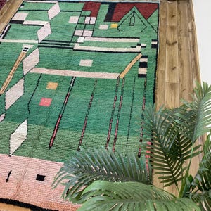 Artistic Moroccan Rug in Emerald Green & Red, Contemporary Abstract Wool Design, Unique Amazigh Carpet for Bohemian Decor