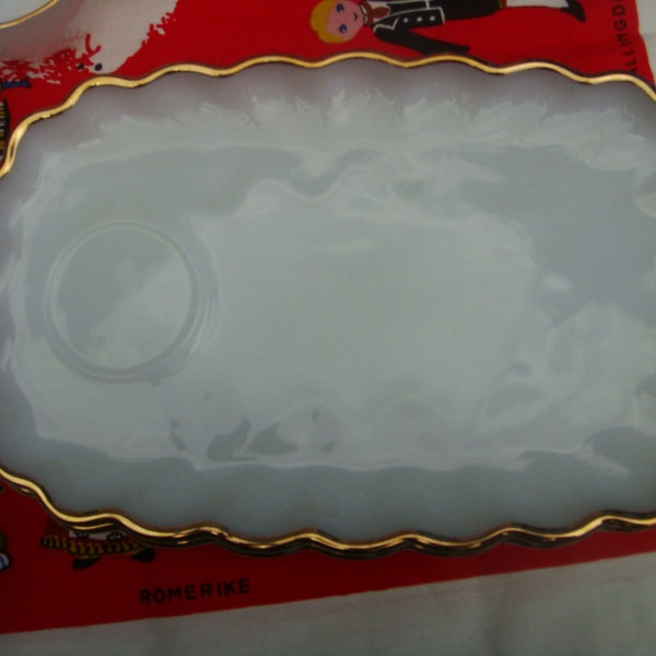 One Relpacement Tray Anchor Hocking Milk White Glass